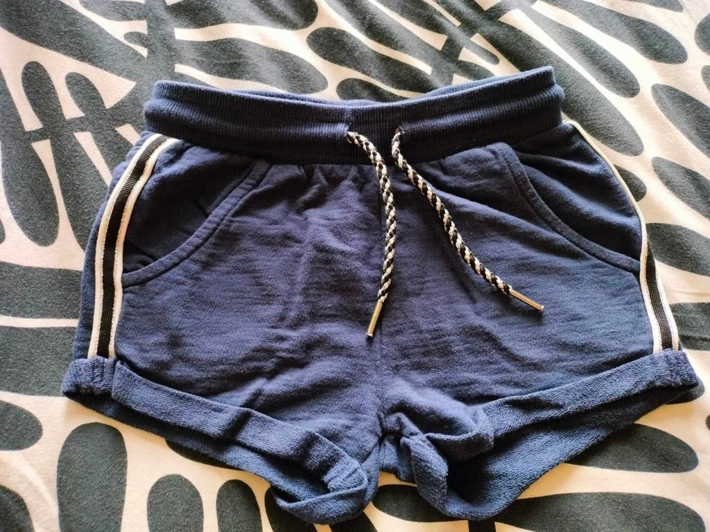 Korte broek Hema blauw 110/116, Kinderen en Baby's, Kinderkleding | Maat 110, Broek, Gebruikt, Meisje, Ophalen of Verzenden