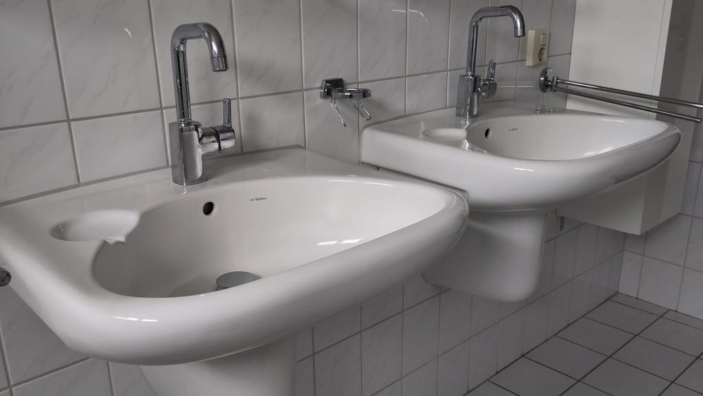 Twee thermostaat kranen van Damixa, Ophalen, Gebruikt, Chroom, Kraan