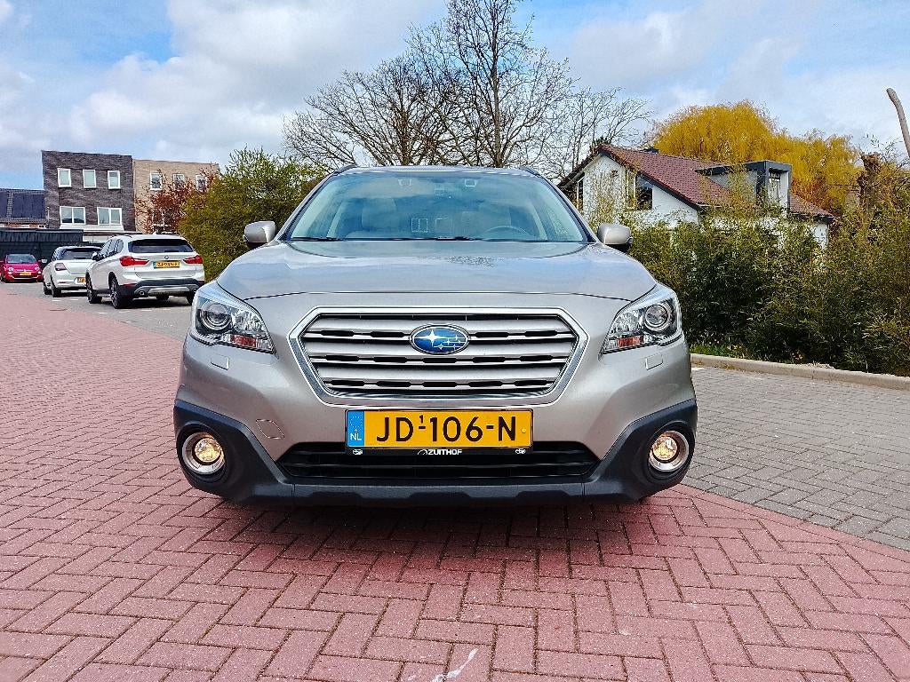 Subaru Outback 2.5i 175PK Lineartronic CVT Eyesight 2016, Auto's, Subaru, Automaat, Beige, 4 cilinders, 2498 cc