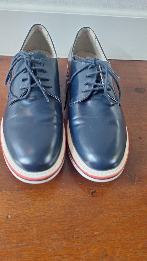 Damesschoenen merk Primadonna  lakleer maat 39 kleur donkerb, Blauw, Overige typen, Ophalen of Verzenden, Gedragen