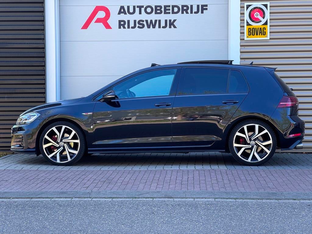 Volkswagen Golf 2.0 TSI GTI Performance Pano/Keyless/ACC, Gebruikt, Euro 6, 4 cilinders, Zwart