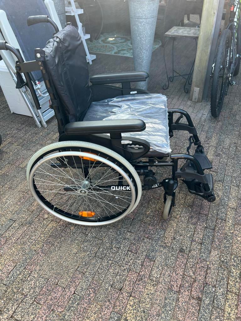 Quickie 2 helix, Diversen, Rolstoelen, Ophalen of Verzenden, Zo goed als nieuw, Duwrolstoel