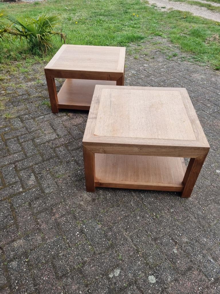 Twee teak bijzettafels, Huis en Inrichting, Tafels | Bijzettafels, Ophalen, Vierkant, 55 tot 75 cm, 45 tot 60 cm