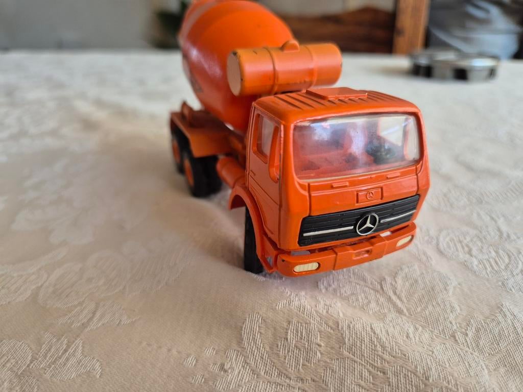 Betonmixer Readymix 1:50, Hobby en Vrije tijd, Modelauto's | 1:50, Ophalen of Verzenden, Bus of Vrachtwagen
