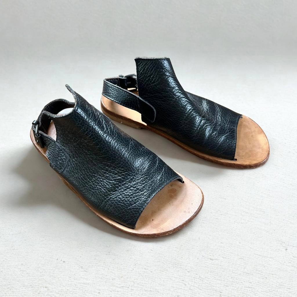 MOMA gave sandalen zwart leer, maat 36, Kleding | Dames, Schoenen, Zwart, Zo goed als nieuw, Sandalen of Muiltjes, Ophalen of Verzenden