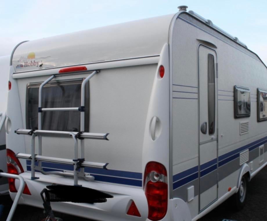 Hobby De Luxe Easy SF 440, met voortent en fietsendrager, Standaardzit, Hobby, Dwarsbed, Particulier