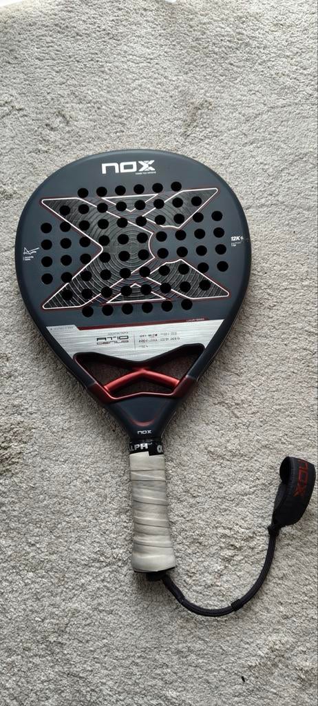 Nox AT10 Genius 12K 2025 Padel Racket met Tas, Sport en Fitness, Padel, Ophalen of Verzenden