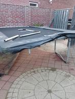 Trampoline op te halen voor oud ijzer., Ophalen
