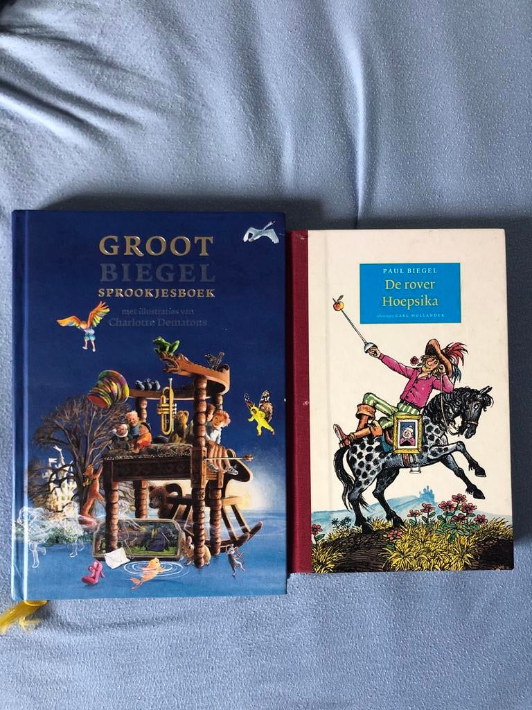 Paul Biegel Sprookjesboek en De rover Hoepsika, Ophalen of Verzenden, Gelezen