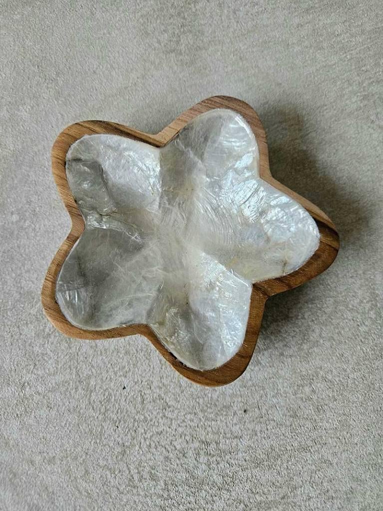 Houten schaaltje ster capiz wit uit Bali, Schaal, Ophalen of Verzenden, Overige vormen, Tropical home