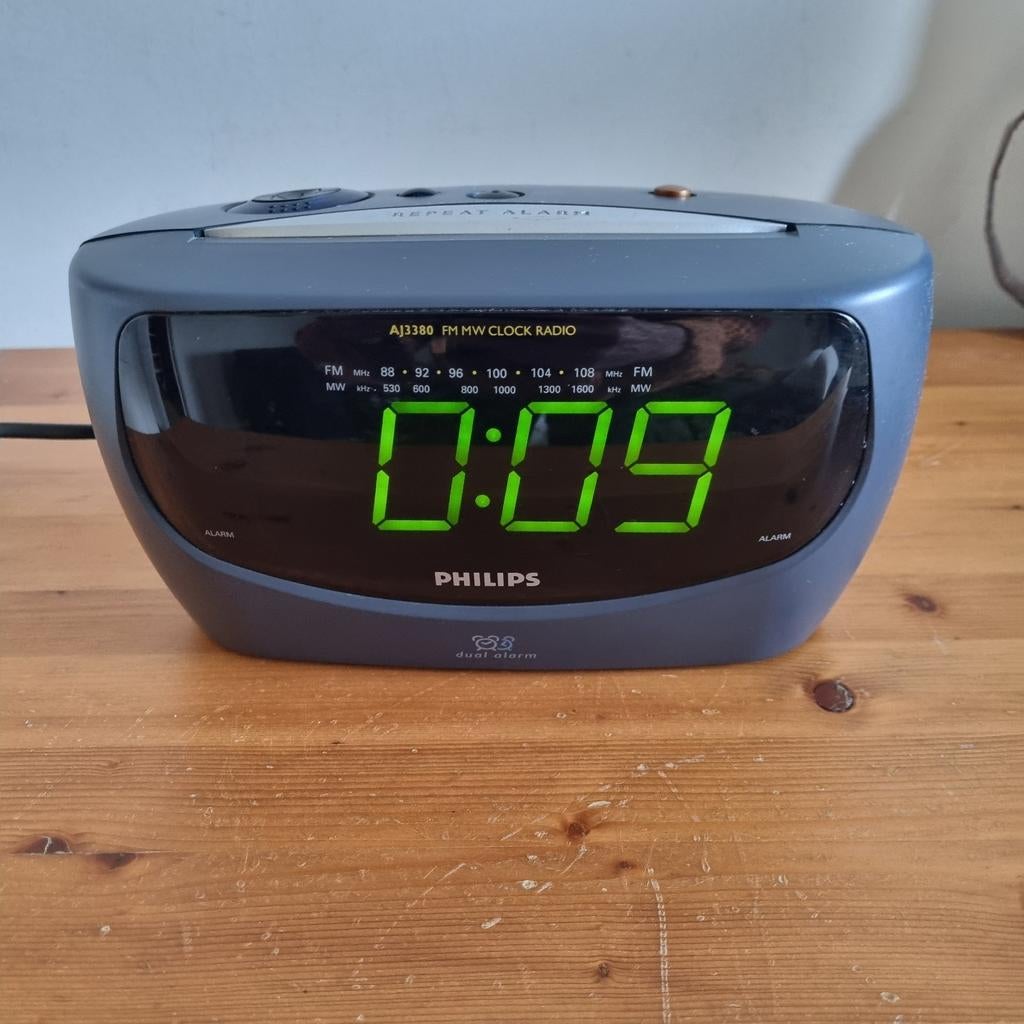 Philips Wekkerradio AJ3380 met Grote Cijfers, Ophalen of Verzenden, Gebruikt, Digitaal