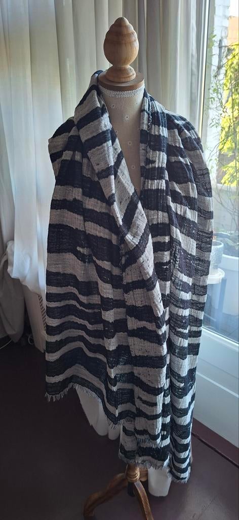 MANGO sjaal, Kleding | Dames, Mutsen, Sjaals en Handschoenen, Ophalen of Verzenden, Sjaal