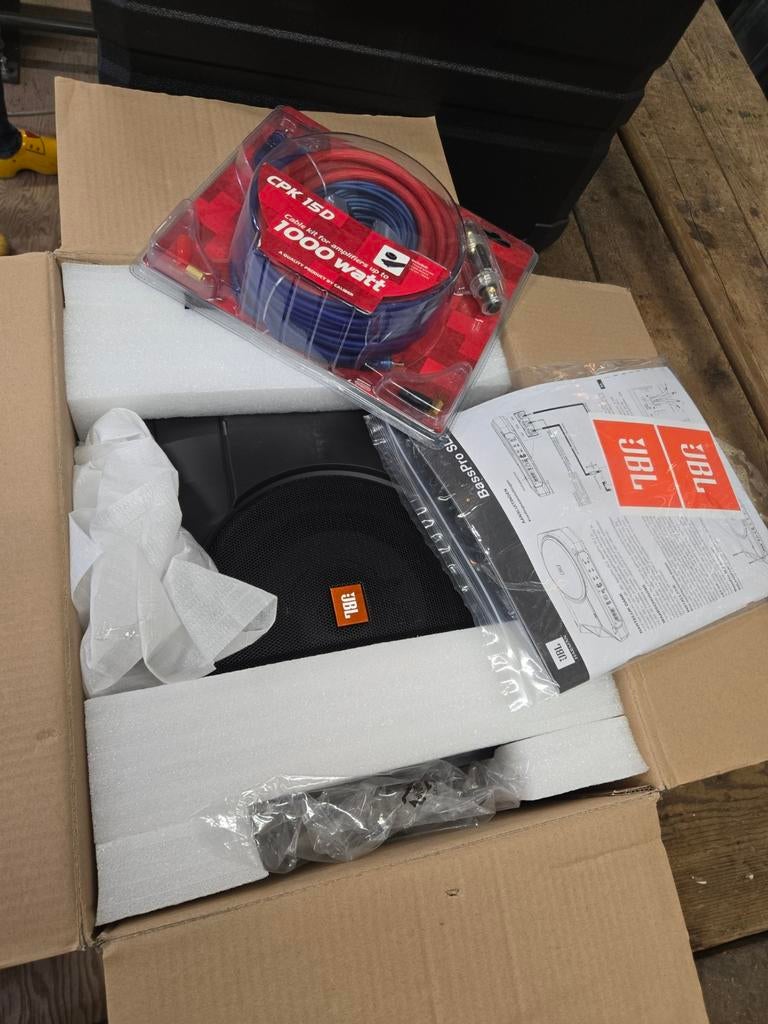 JBL BassPro SL2 subwoofer met CPK 15D kabelset, Auto diversen, Ophalen of Verzenden, Nieuw