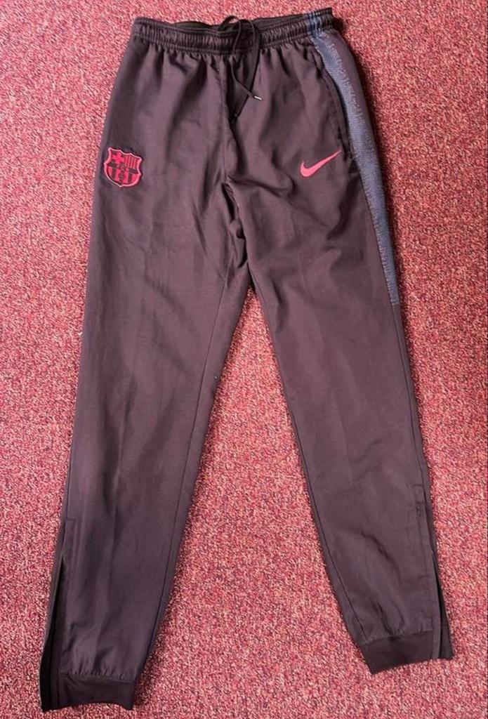 FC Barcelona trainingsbroek - Nieuw - Maat S, Ophalen of Verzenden, Nieuw, Maat 36 (S), Zwart