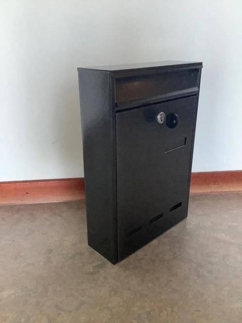 Burg Wachter Pocket brievenbus wandbrievenbus antracietstaal, Ophalen, Zo goed als nieuw, Staal, Wandbrievenbus