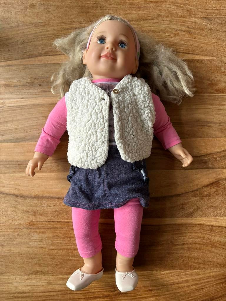 Zapf Creation pop Sally 63cm met extra kledingset., Kinderen en Baby's, Speelgoed | Poppen, Ophalen of Verzenden, Gebruikt, Babypop
