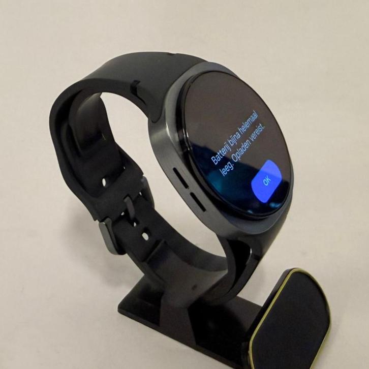 Samsung Galaxy Watch 8 LTE 40mm | ZGAN, Sieraden, Tassen en Uiterlijk, Smartwatches, Zo goed als nieuw