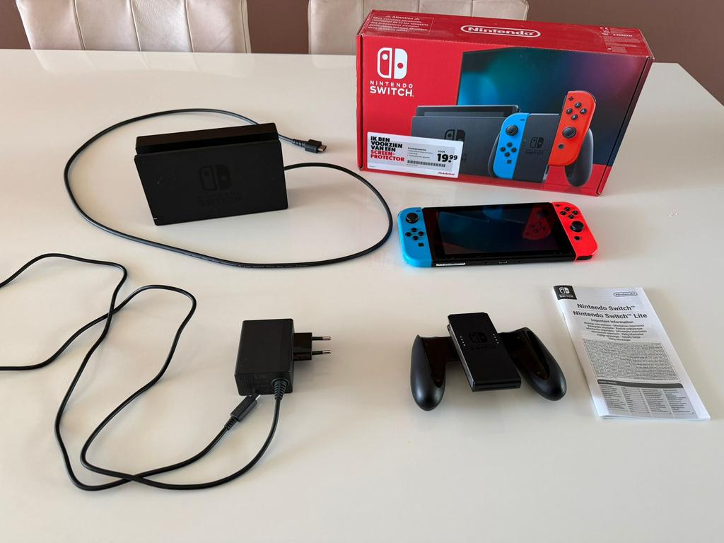 Nintendo Switch, Ophalen, Zo goed als nieuw, Switch Original, Met harde schijf