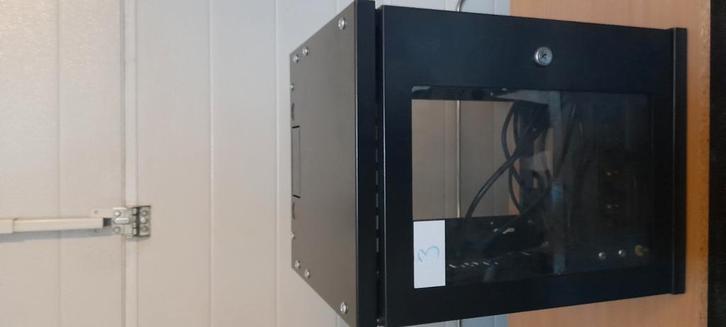 Server kast, Computers en Software, Serverkasten, Gebruikt, Glas, Ophalen