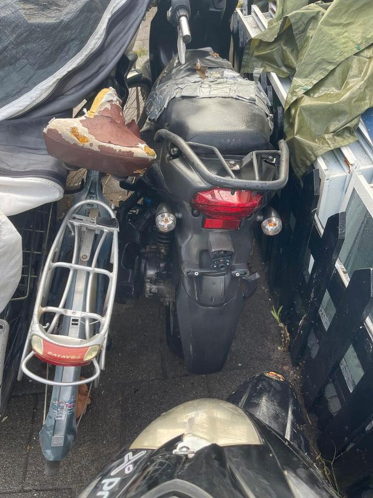 Scooter onderdelen - zonder kenteken - zsm weg!, Fietsen en Brommers, Brommeronderdelen | Scooters, Ophalen of Verzenden