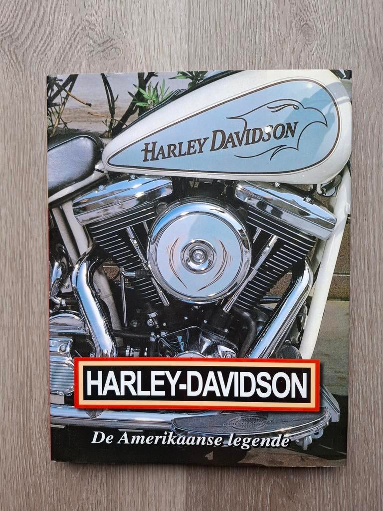 Harley Davidson boek, de Amerikaanse legende., Ophalen of Verzenden