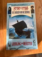 Robin Hobb - Leerling en meester, Boeken, Ophalen of Verzenden, Zo goed als nieuw, Robin Hobb