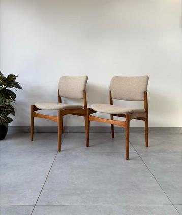 Set Vintage Deense Eetkamerstoelen Fritz Hansen beschikbaar voor biedingen