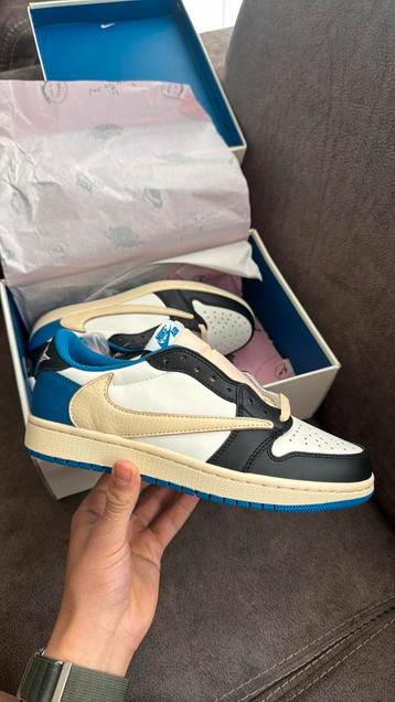 Travis Scott x Fragment x Nike Low | Maat 39 EUR beschikbaar voor biedingen
