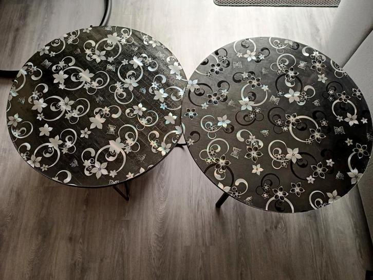 Set van 2 bijzettafels met uniek design, Huis en Inrichting, Tafels | Bijzettafels, Zo goed als nieuw, Rond, Minder dan 45 cm