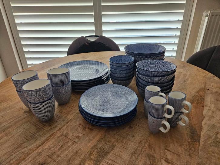 Bjorn tafelservies set "dark" donker blauw - 42 delig, Huis en Inrichting, Keuken | Servies, Zo goed als nieuw, Compleet servies
