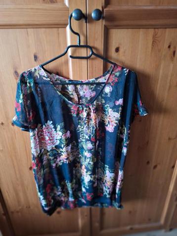 Kleurrijke blouse Norah 42 botanische print soepelvallend beschikbaar voor biedingen