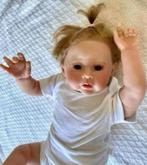 Reborn meisje met toebehoren., Ophalen of Verzenden, Zo goed als nieuw, Pop