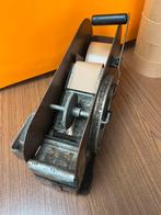 Vintage Industriële Tape Dispenser + 12 Rollen gegomd Papier, Ophalen, Gebruikt