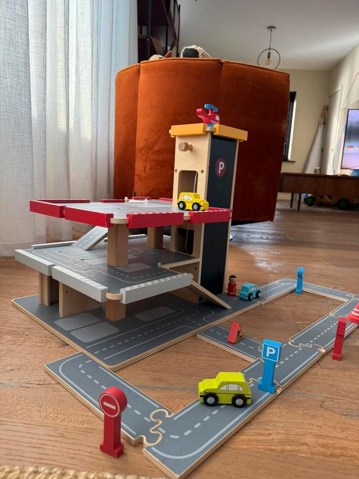 Joueco Houten Garage met Accessoires, Kinderen en Baby's, Speelgoed | Buiten | Voertuigen en Loopfietsen, Zo goed als nieuw, Overige typen