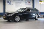 BMW 5-serie Touring 523i Executive Automaat / Pano / APK Jun, Automaat, Achterwielaandrijving, 2497 cc, Zwart