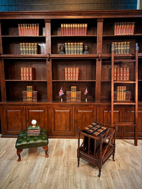 Bibliotheekkast boekenkast met ladder / trap, Huis en Inrichting, Kasten | Boekenkasten, Zo goed als nieuw, 200 cm of meer, 200 cm of meer