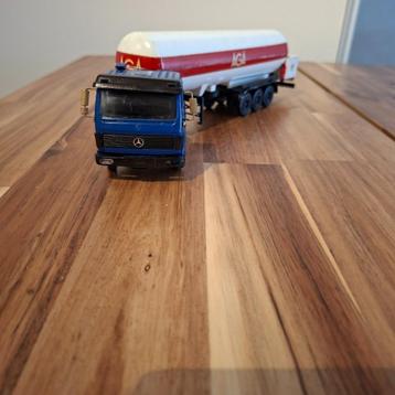 CONRAD MERCEDES BENZ 1600 SERIE & AGA GASTRAILER NETJES. beschikbaar voor biedingen