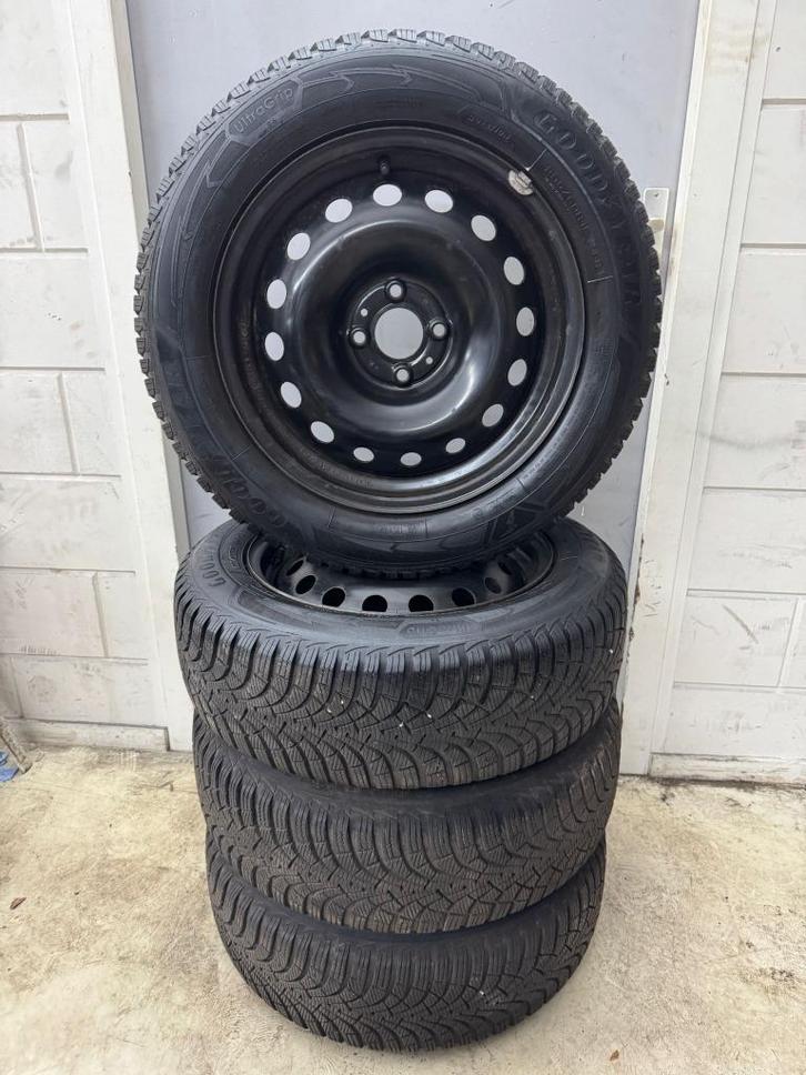 Winterbanden Renault Captur | 205/60 R16 | > 7.5 mm, Auto-onderdelen, Banden en Velgen, Band(en), Winterbanden, 16 inch, 205 mm