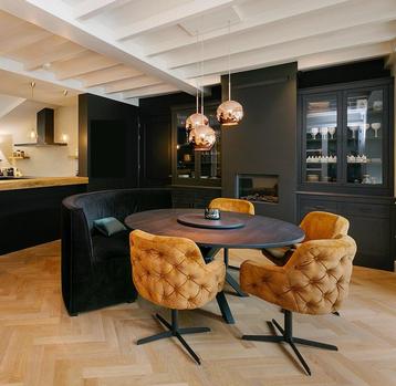 Eetkamerset bistro stijl Bank + 4 Stoelen beschikbaar voor biedingen
