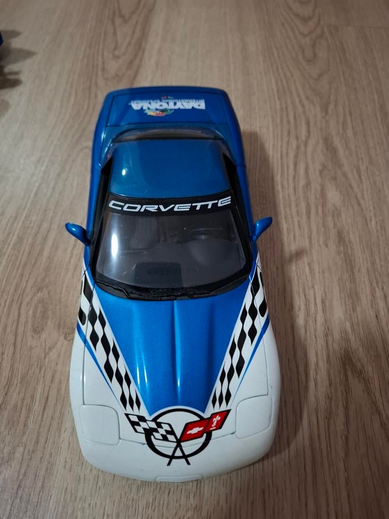 UT Models Chevrolet Corvette C5 – 1:18 – Openende delen, Hobby en Vrije tijd, Modelauto's | 1:18, Zo goed als nieuw, Auto, UT Models