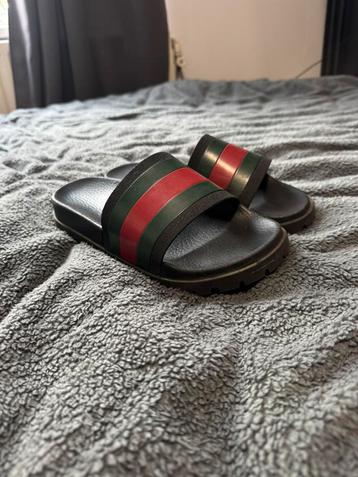 Gucci Slippers (Gucci Slides, Origineel) beschikbaar voor biedingen