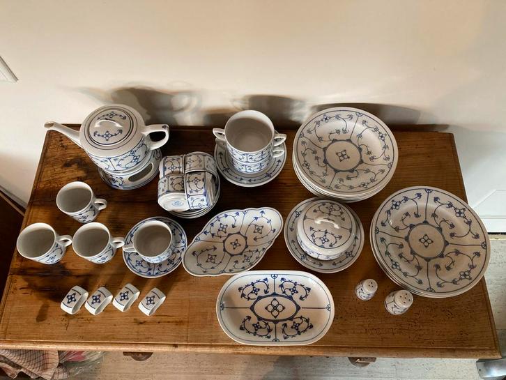 Servies Jager Bavaria - 30 Delig, Huis en Inrichting, Keuken | Servies, Gebruikt, Compleet servies, Overige stijlen, Porselein