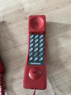 Vintage Rode Telefoon met Toetsen, Ophalen of Verzenden, Zo goed als nieuw, Met draaischijf