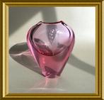 Mooi vaasje met geëtste Lelietjes van Dalen, roze glas, Antiek en Kunst, Ophalen of Verzenden