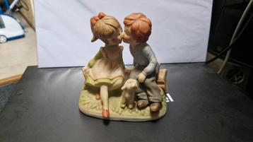 Vintage Beeldje Jongen & Meisje, 30+ jaar oud beschikbaar voor biedingen