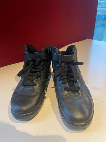 Dans schoenen beschikbaar voor biedingen