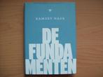 De Fundamenten - Ramsey Nasr (2021), Boeken, Nieuw, Nederland, Ramsey Nasr, Ophalen of Verzenden