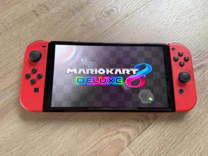 Nintendo Switch OLED Super Mario Edition, Spelcomputers en Games, Spelcomputers | Nintendo Switch, Zo goed als nieuw, Switch OLED