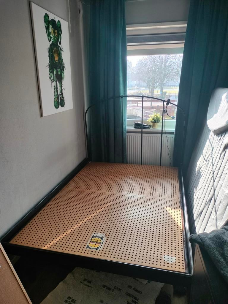 Bed 140x200, Huizen en Kamers, Kamers te huur