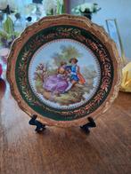 Antiek decoratief bord met romantisch tafereel, Antiek en Kunst, Ophalen